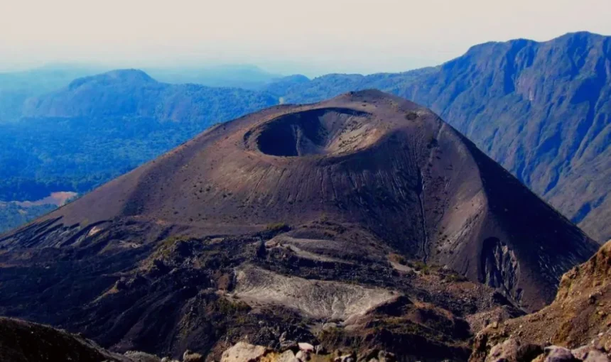 Best Nature Photography Spots on Mount Meru