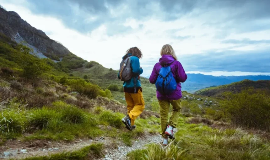 What to Wear for Mountain Hiking