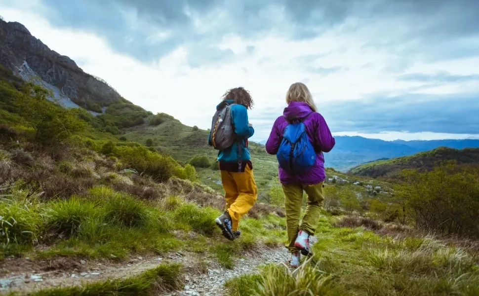 What to Wear for Mountain Hiking